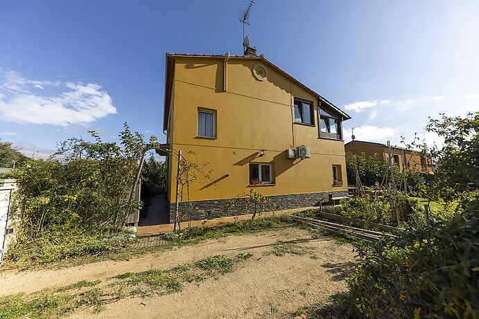 Preciosa casa en venta en Vall-llobrega